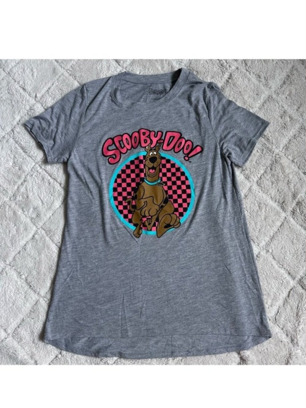 Scooby Doo | Gray and Red Classic Scooby Doo Logo Tee | Size Small